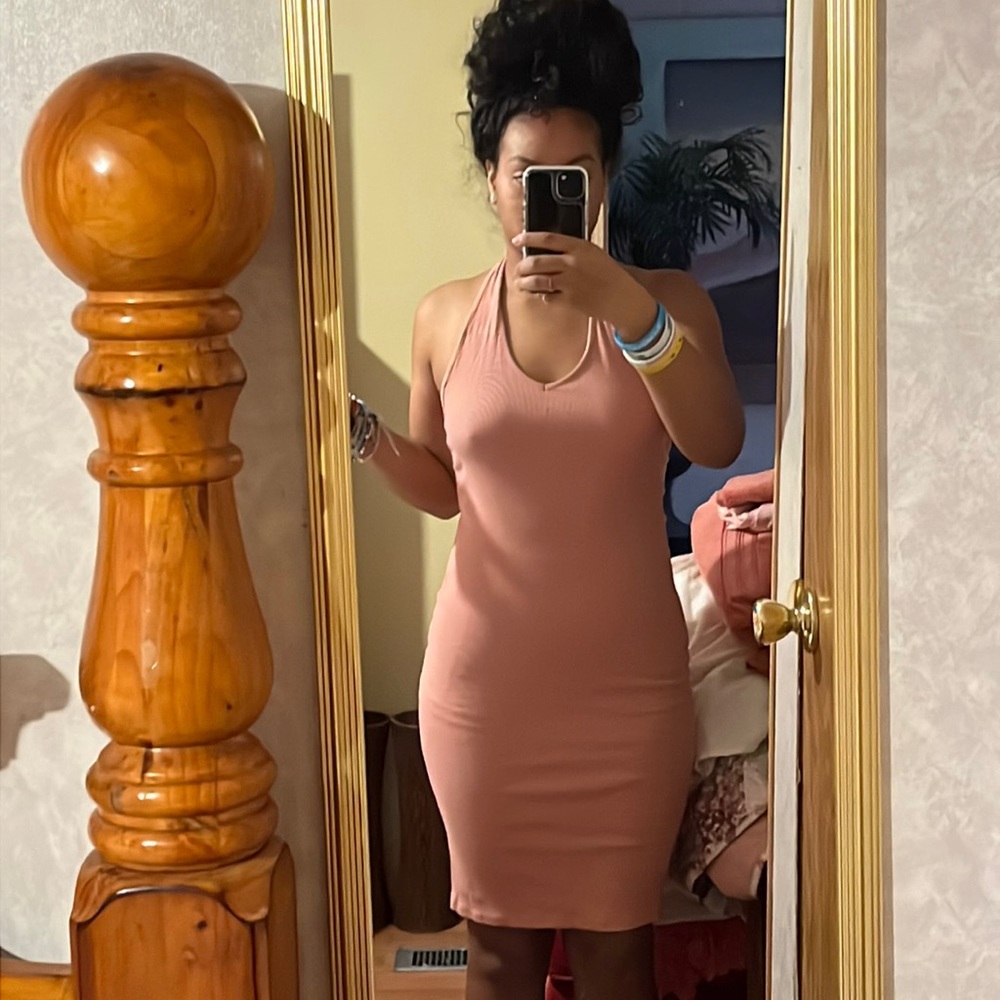 I’m selling a dress! bought from Ambiance !